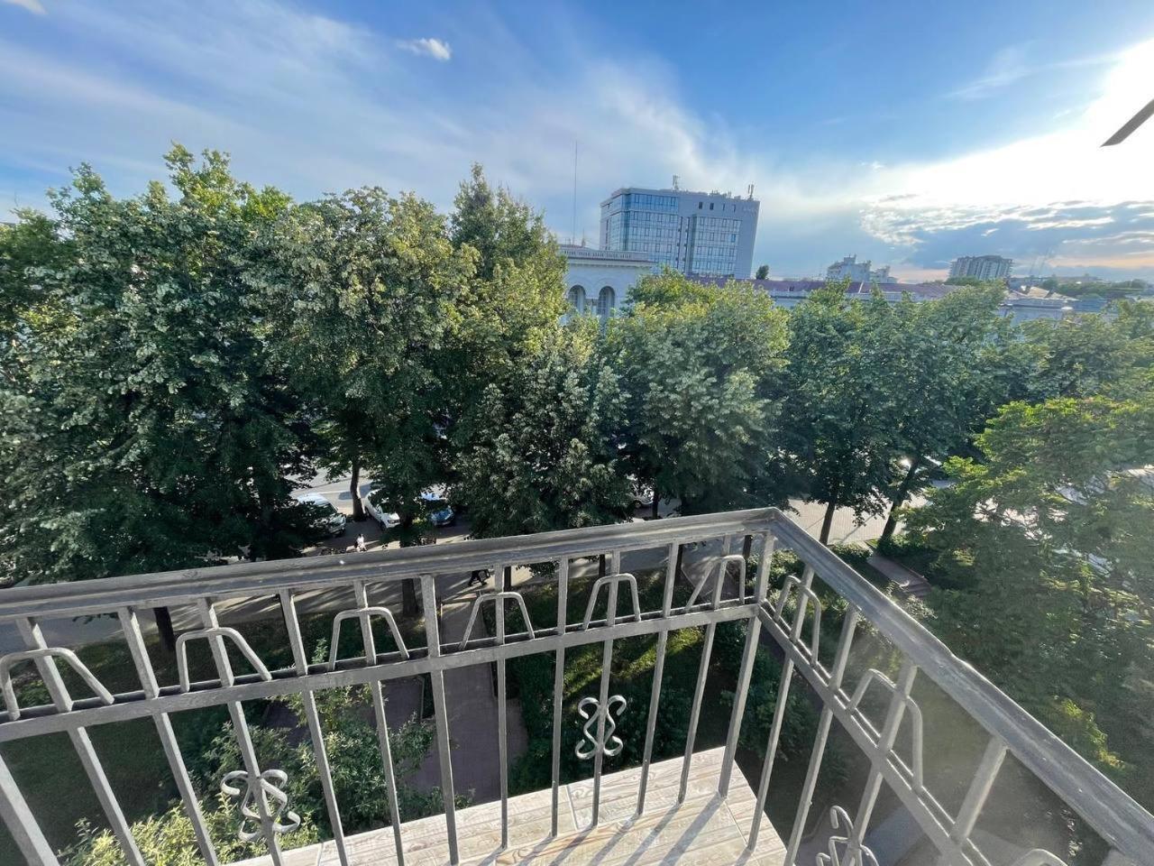 Apartament Central In Chisinau! Экстерьер фото